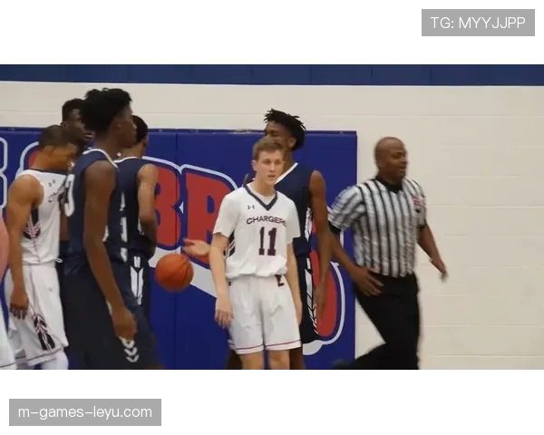 哈滕斯坦33+19雷霆大胜国王，吉尔杰斯-亚历山大助阵，哈滕斯坦虎扑