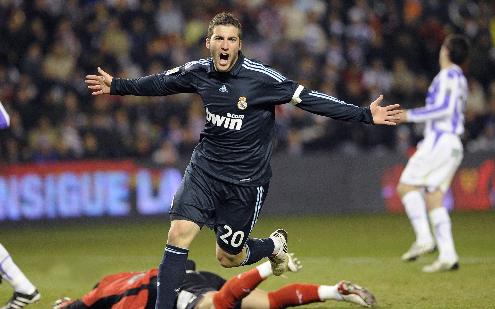 决战时刻：谁会闪耀全场？，决战时刻歌曲