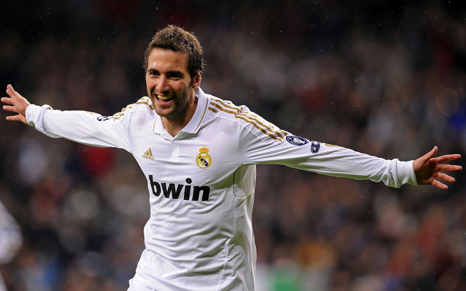 泪目！伤病和发育困不住全红婵，压住的不只是水花，更是对命运的妥协